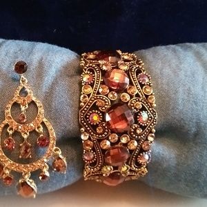 Bracelet and earrings